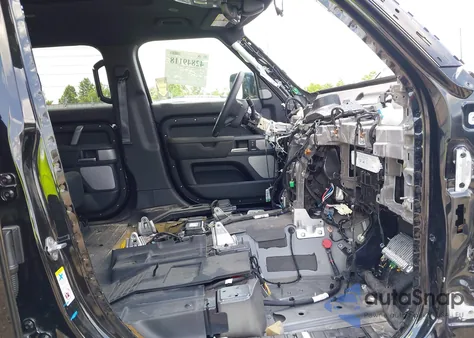 2024 Land Rover Defender 130 P400 X-Dynamic Se из США, поврежденный, VIN SALE2FEU9R2351014